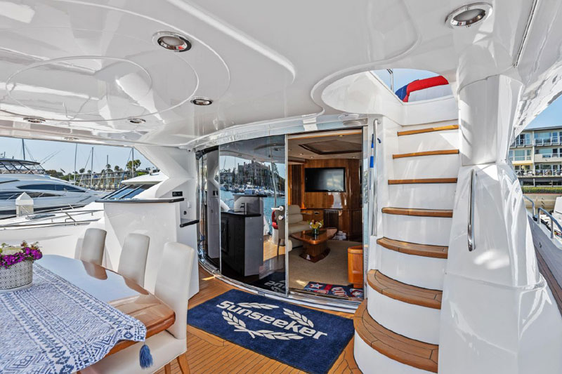 82-ft Sunseeker Yacht
